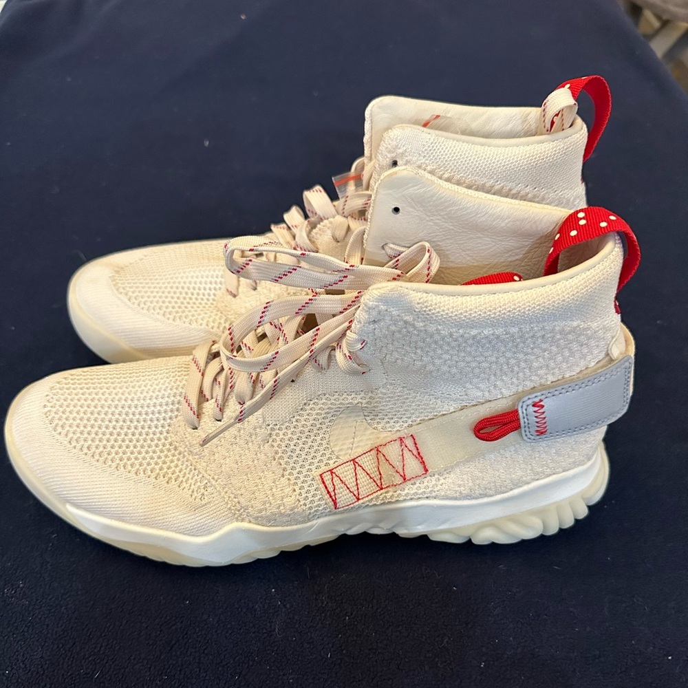 Jordan Apex React, Bio Beige, new, no box